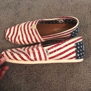 Toms American flag design